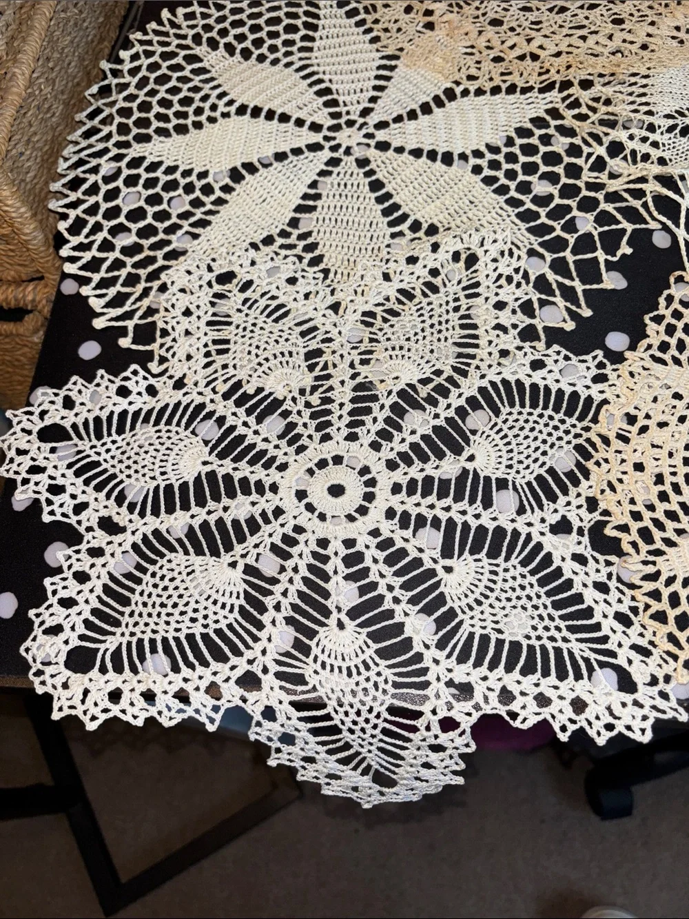 EUC VINTAGE collection of handmade, vintage-style crochet lace doilies